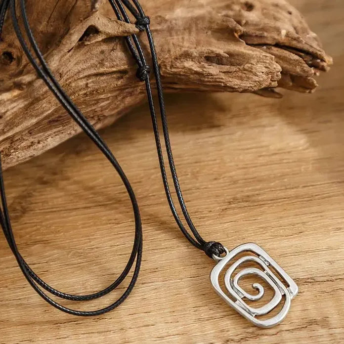Vintage Spiral Vortex Pendant Necklace Women Punk Hip Hop Y2K Jewelry Gift