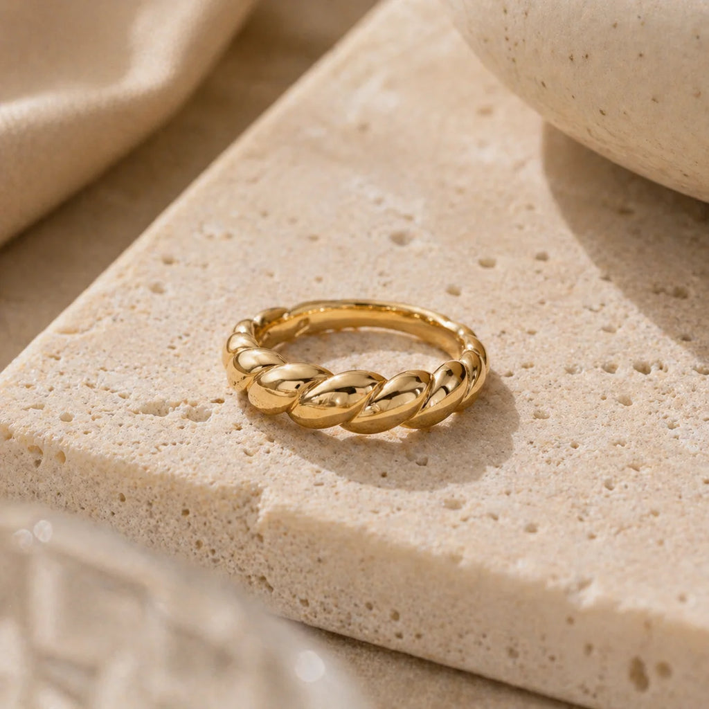 Vintage Gold Plated Copper Geometric Twist Rope Round Knuckle Ring for Women