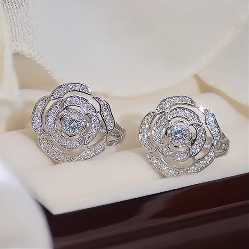 Fancy Cubic Zirconia Stud Earrings for Women Delicate Geometric Design Fashion Jewelry Luxury Wedding Party Accessories