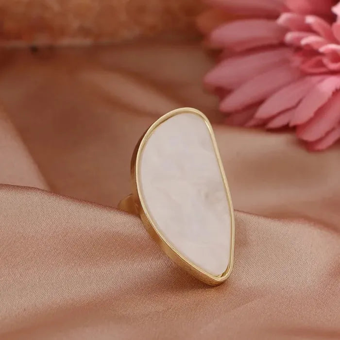 Vintage Adjustable Gold Pearl Flower Ring for Women Elegant Jewelry Gift