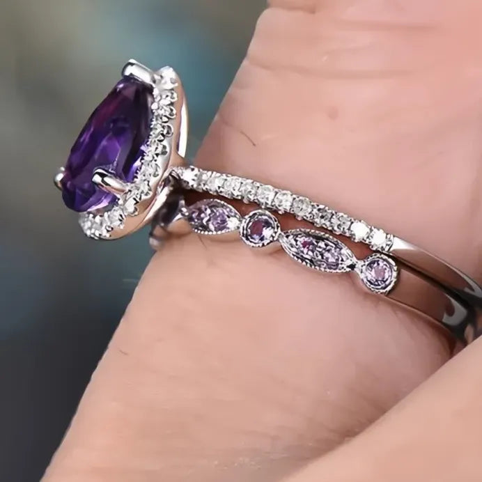 Elegant 2-Piece Women's Wedding Engagement Ring Set with Geometric Design