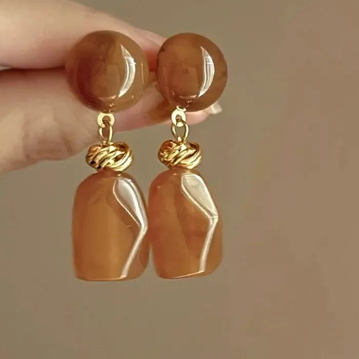 Retro Maillard Resin Amber Drop Earrings for Women Elegant Gifts 2026