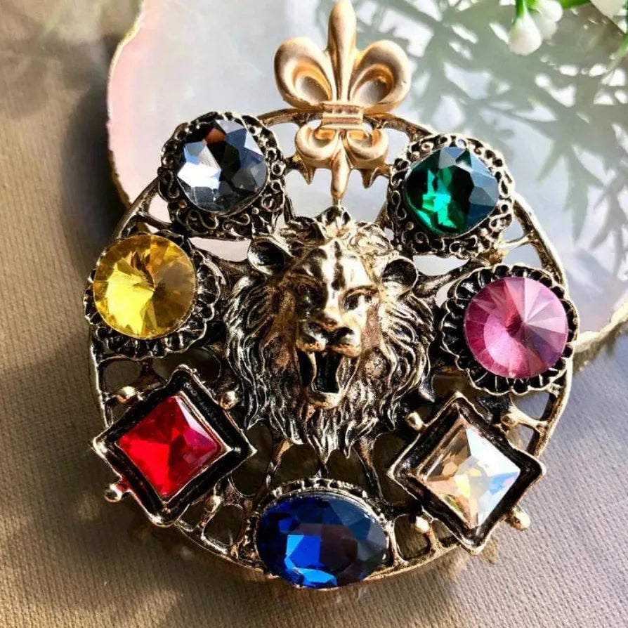 Medieval Lion Brooch Pin Classic Jewelry Gift for Men & Women