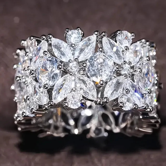 Charming Flower Design Women’s Ring Brass Cubic Zirconia Sparkling Cocktail Fashion Jewelry