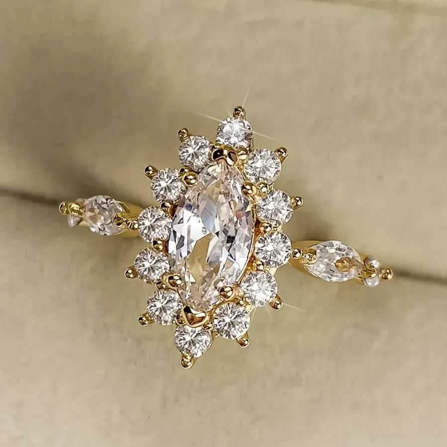 2022 Trendy Gold Brass Women's Wedding Band Ring with Cubic Zirconia
