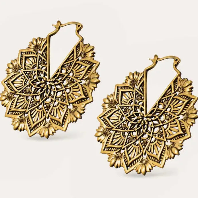 Retro Metal Hollow Flower Drop Earrings Bohemian Aristocratic Zinc Alloy Jewelry