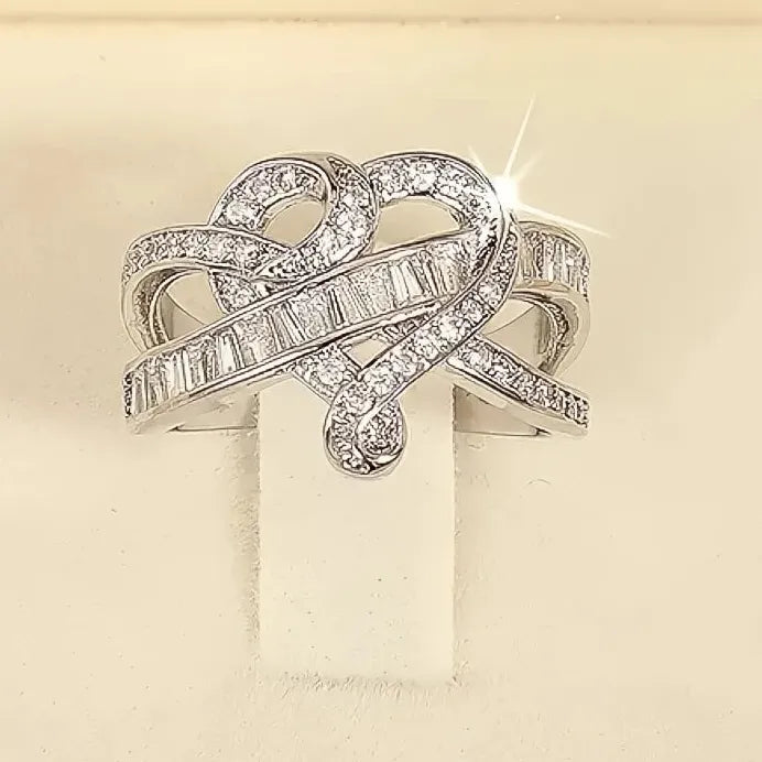 Women’s Heart Design Cubic Zirconia Ring Romantic Wedding Anniversary Gift