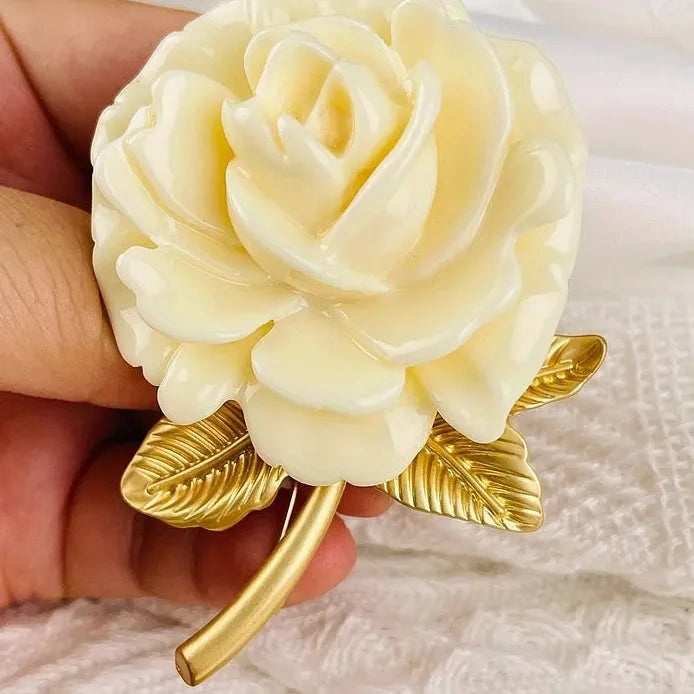 Vintage White Rose Brooch Elegant Women's Fashion Pin Corsage Accessory