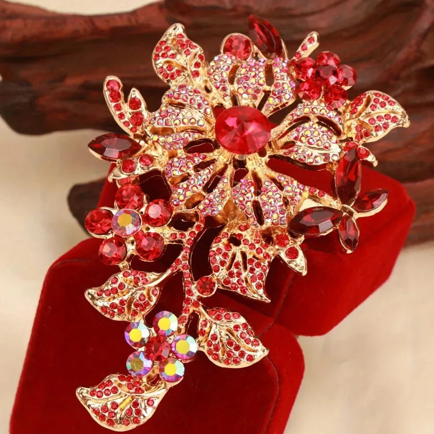 Elegant Openwork Tassel Flower Brooch for Women Classic Jewelry Accessory