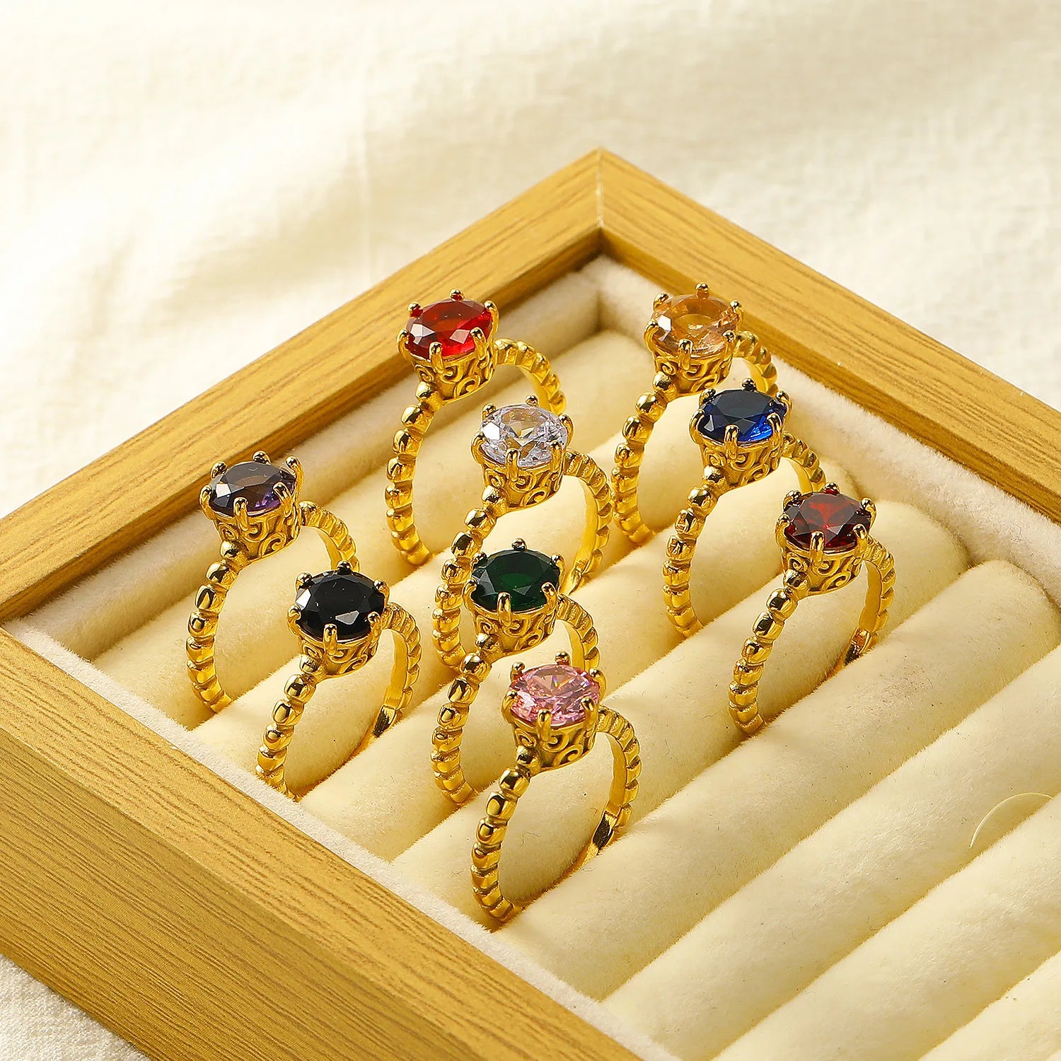 18K Gold Plated Stainless Steel Zircon Wedding Ring Twisted Circle Six Claws
