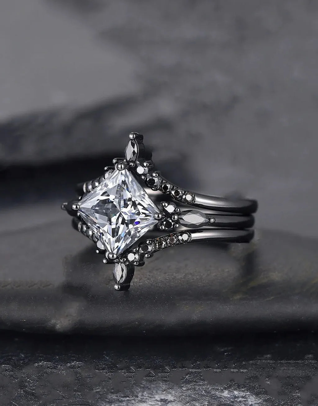Luxury Retro Gun Plated Black Zinc Alloy Ring Micro Black Zircon Couple Set