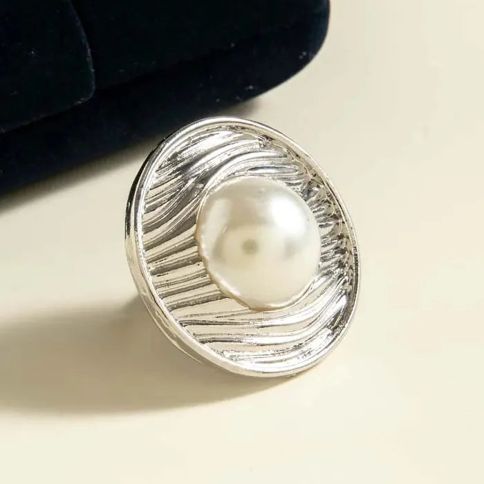 Vintage Gold Flower Ring Featuring Imitation Pearl for Women Jewelry