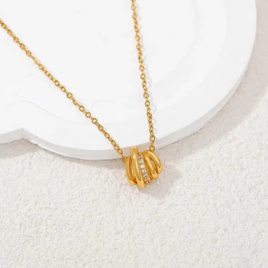 Classic Tiny Polycyclic Multi-Ring Pendant Necklace for Women Stainless Steel Gold Choker