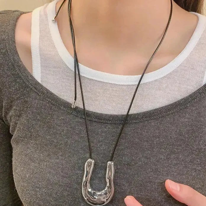 Punk Large High Polish U-Shape Horseshoe Pendant Necklace for Women