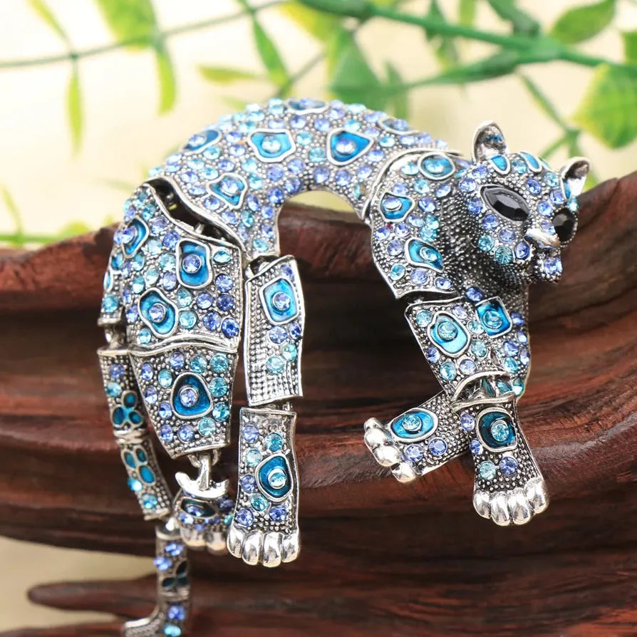 Luxury Leopard Design Classic Brooch Pin for Women and Men