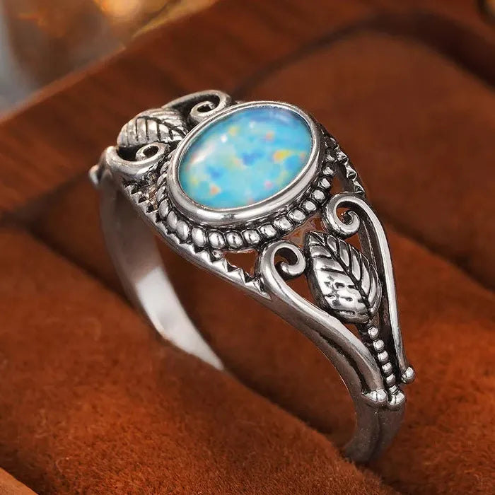 Vintage Resin and Copper Carved Hollow Oval Ring for Women’s Holiday Party Jewelry