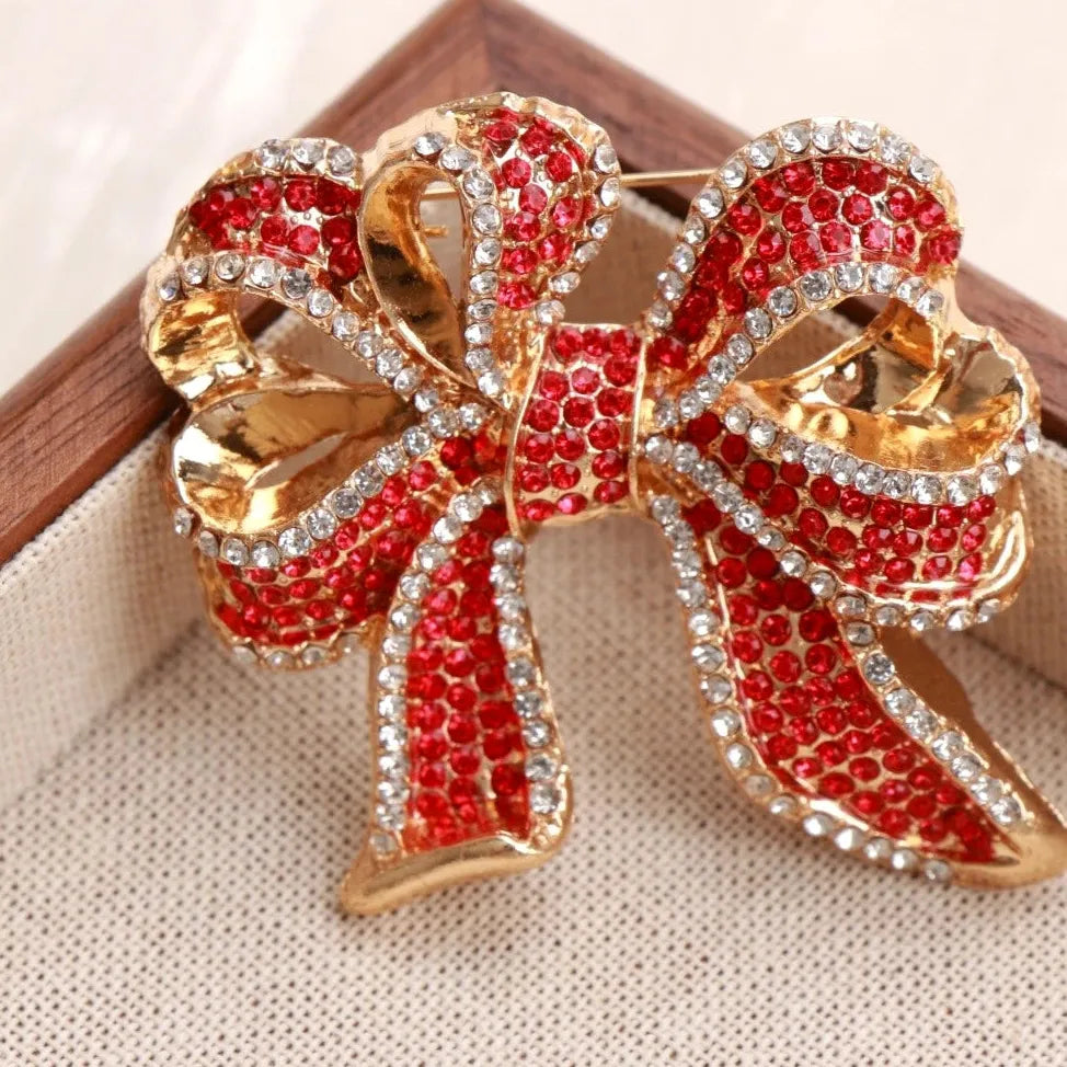Luxury Classic Bow Brooch Pin for Men & Women Gift