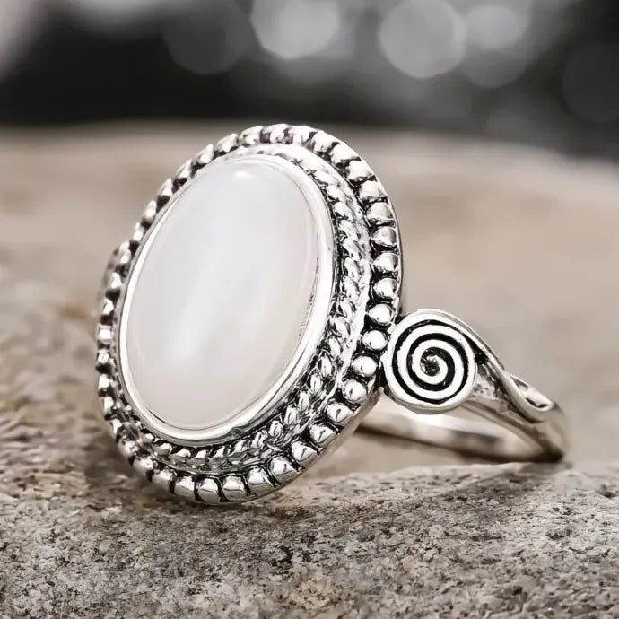 Vintage Oval Simulated Opal Zinc Alloy Rings for Women Party Jewelry