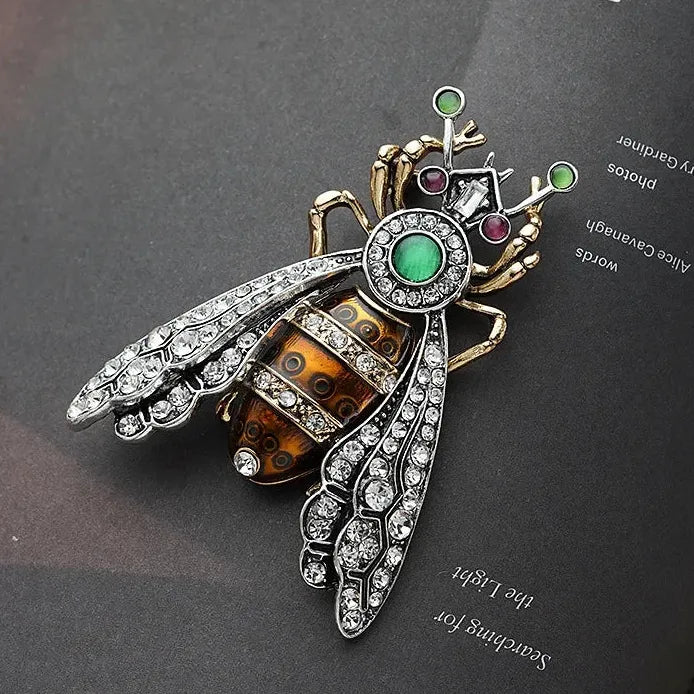 Vintage Luxury Bee Brooch Unisex Coat Pin Classic Elegant Jewelry