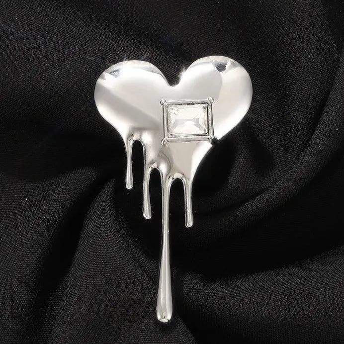 Punk Style Lava Heart Zinc Alloy Brooch Suit Pin Collar Accessory
