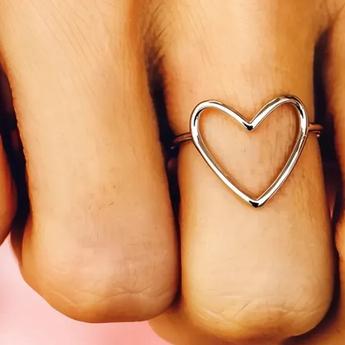 Hollow Heart Brass Ring for Women Minimalist Wedding Band Trendy Jewelry Accessory