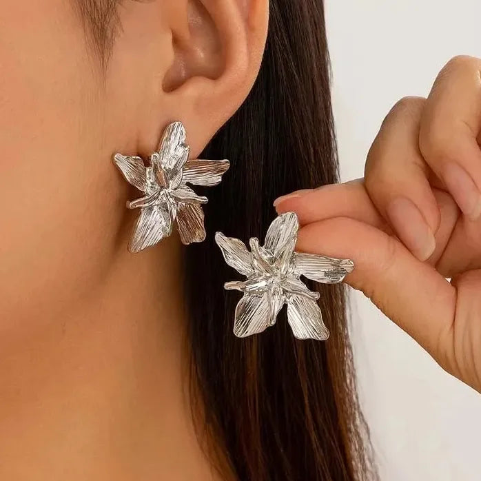 Vintage Irregular Half Flower Stud Earrings for Women Elegant Nature Jewelry