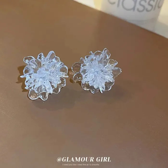 White Flower Acrylic Stud Earrings for Women Japanese Floral Jewelry 2023
