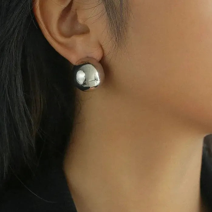 Grape String Hollow Ball Stud Earrings for Women Gold Tone Jewelry Gift