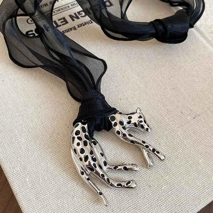 Leopard Pendant Scarf Necklace Women Retro Fabric Detachable Clavicle Chain Jewelry Gift