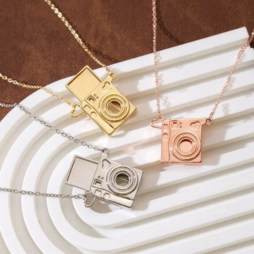 Personality Pull-Out Photo Album Camera Pendant Necklace Stainless Steel Choker Gift