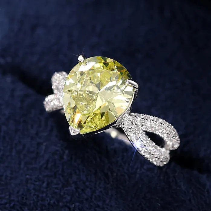 Waterdrop Pear Cubic Zirconia Ring for Women Light Yellow Bridal Jewelry