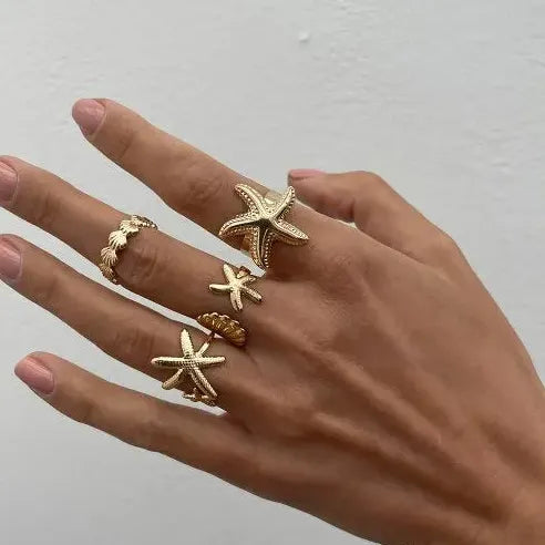 30Pcs Adjustable Vintage Gold Zircon Heart Butterfly Rings Set for Women