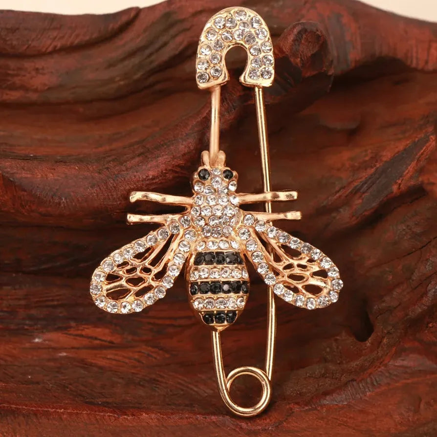 Little Bee Brooch Pin for Women Men Elegant Jewelry Gift Accessory