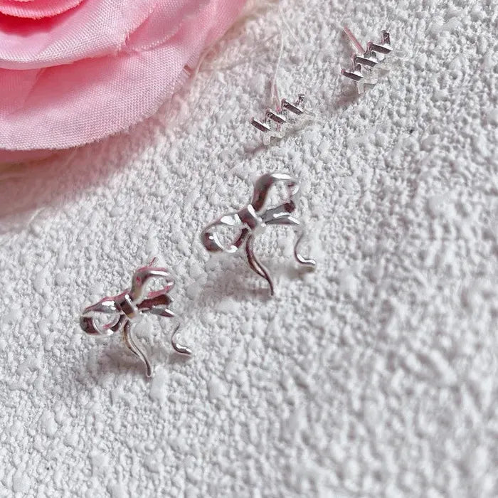 Small Silver Geometric Bow Stud Earrings for Women Zinc Alloy Jewelry