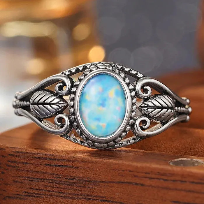 Vintage Resin and Copper Carved Hollow Oval Ring for Women’s Holiday Party Jewelry