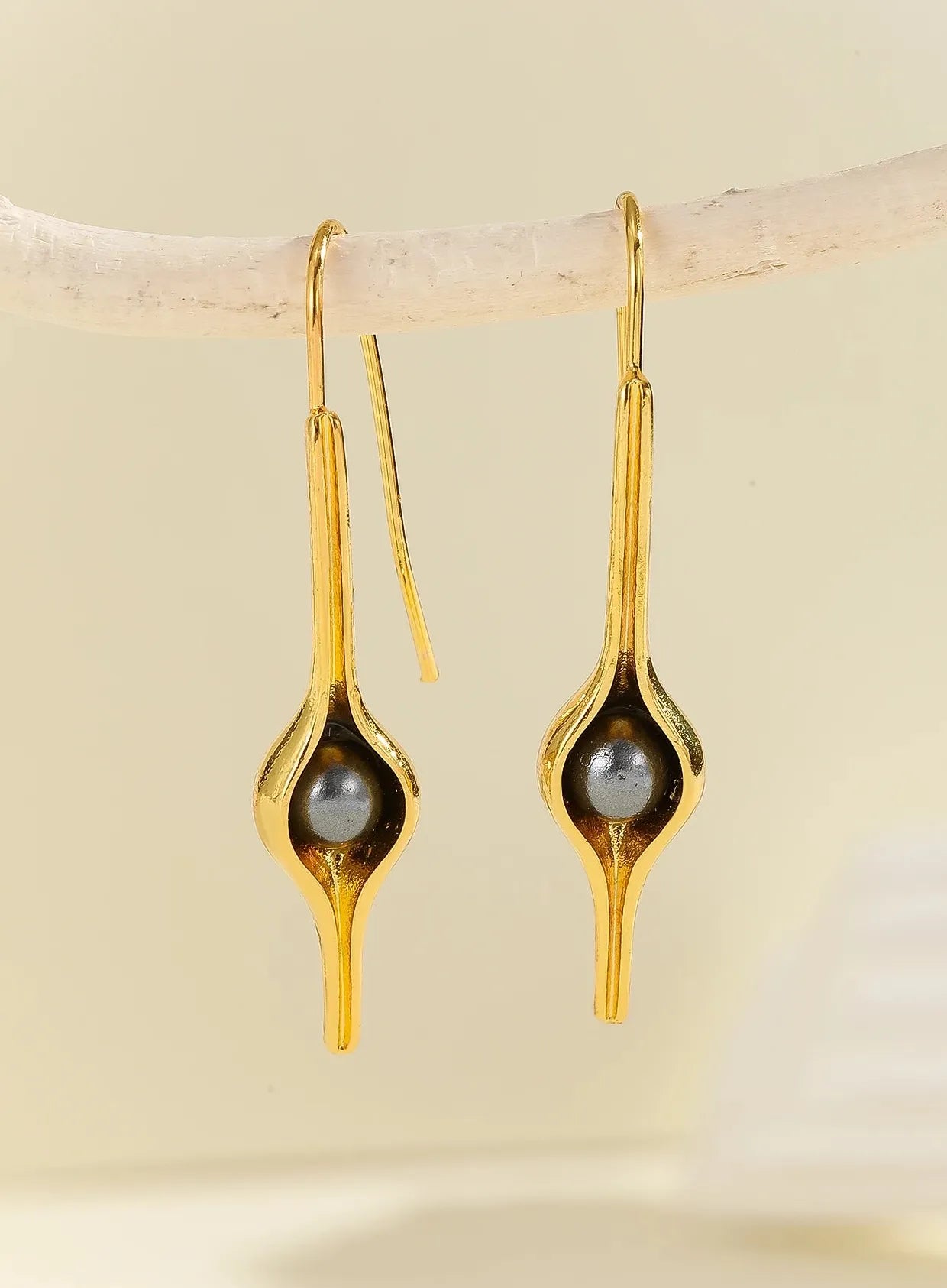 Elegant Round Geometry Pearl Drop Earrings for Women Gold Color Dangle Jewelry