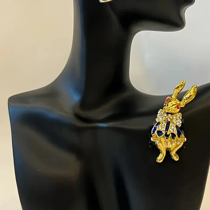 Luxury Classic Rabbit Brooch for Men and Women Gift Accessory