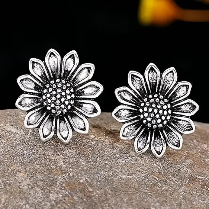 Vintage Sunflower Zinc Alloy Women’s Nature-Inspired Stud Earrings