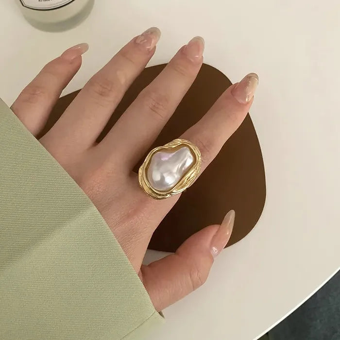 Vintage Adjustable Gold Pearl Flower Ring for Women Elegant Jewelry Gift