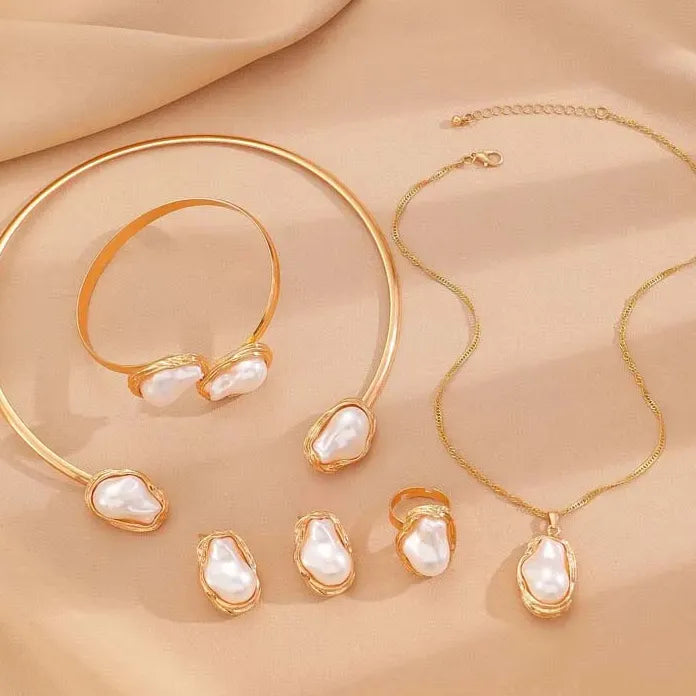 Vintage Gold Imitation Pearl Pendant Adjustable Metal Necklace Jewelry Set for Women