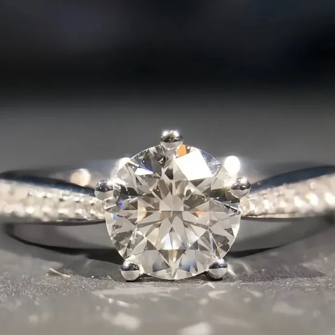 Elegant Geometric Claw Cubic Zirconia Brass Ring for Women Engagement