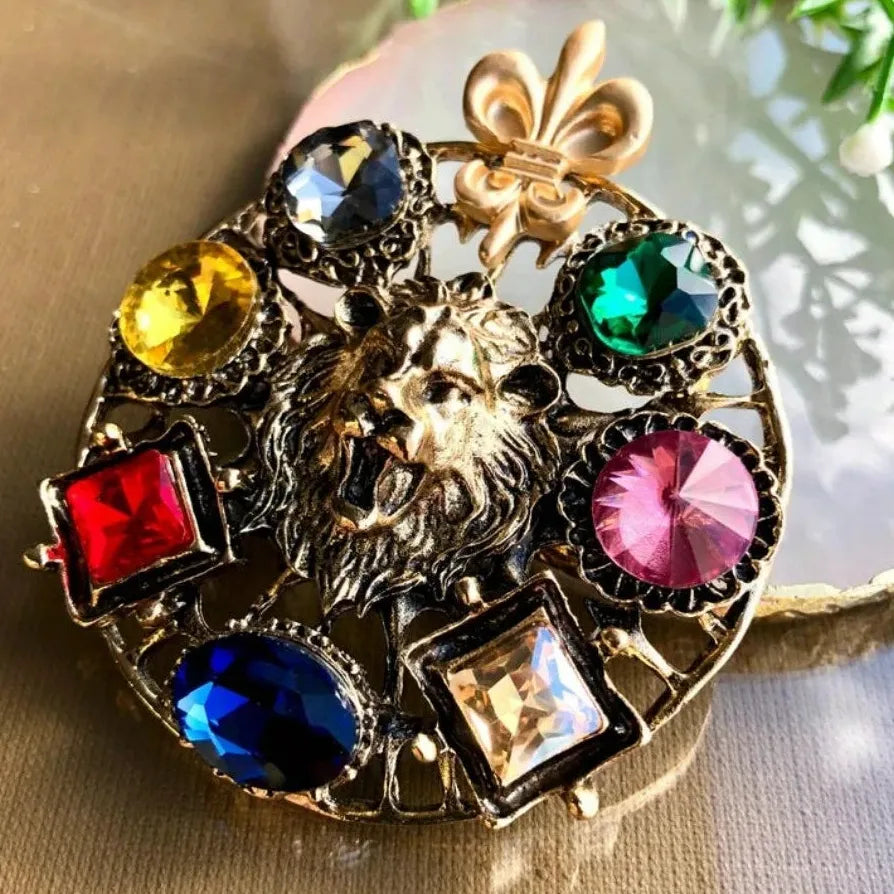 Medieval Lion Brooch Pin Classic Jewelry Gift for Men & Women