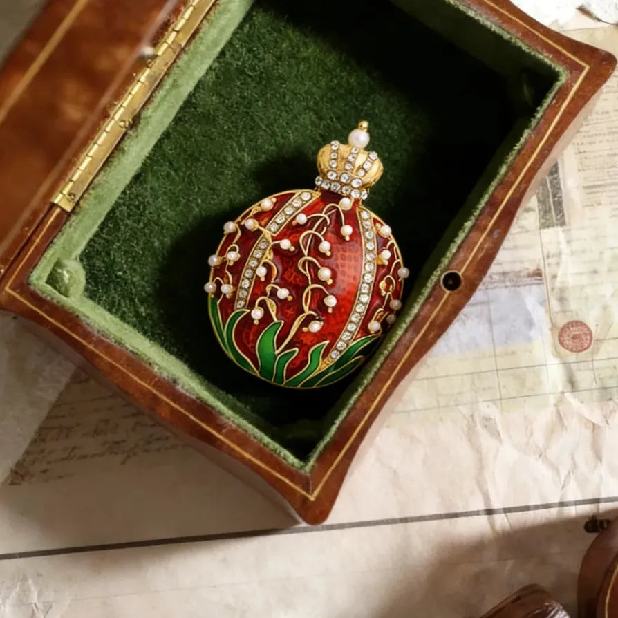 Luxury Classic Pomegranate Brooch Elegant Jewelry Gift for Women
