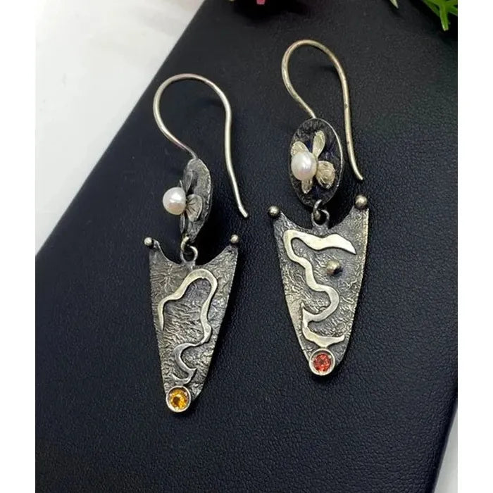 Retro Geometric Carved Pattern Zinc Alloy Drop Earrings with Imitation Pearls for Anniversaries and Birthdays