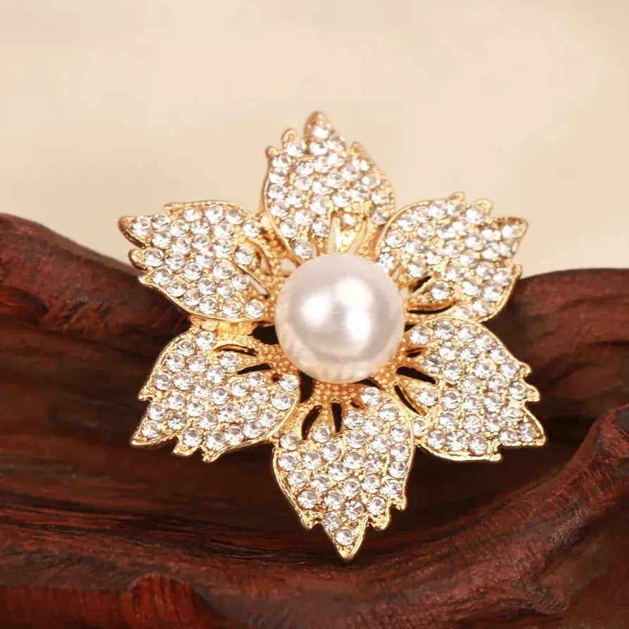 Classic Floral Openwork Brooch Wedding Gift for Men and Women