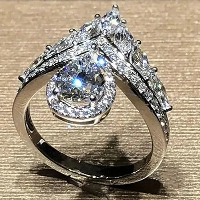 Temperament Female Ring Full Diamond Zinc Alloy Acrylic Fashion Jewelry