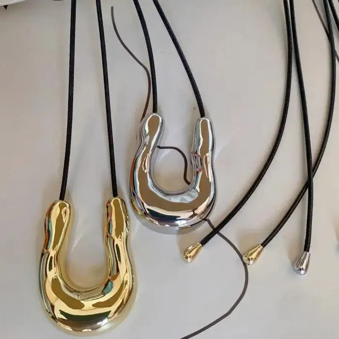 Punk Large High Polish U-Shape Horseshoe Pendant Necklace for Women