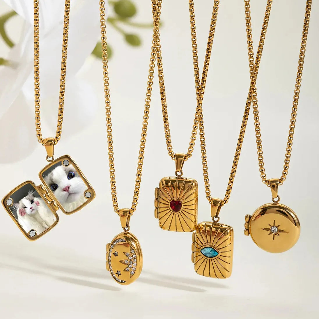 Vintage Openable Photo Frame Locket Pendant Necklace for Women 18K Gold Plated Stainless Steel Jewelry Gift