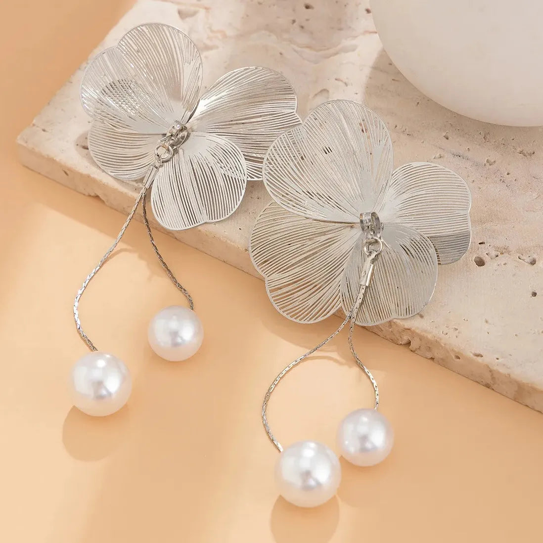 Vintage Drop Oil Flower Plant Motif Steel Needle Earrings for Women