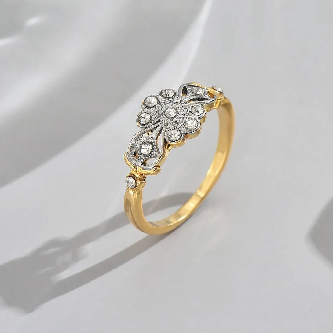 Two-Color Plating Inlaid Rhinestone Zinc Alloy Ring for Women Fashion Gift